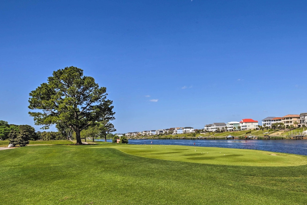Swim, Putt & Play: Central Condo in Myrtle Beach!