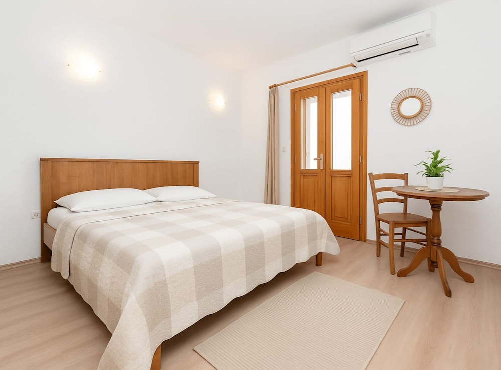 Apartments Lučica