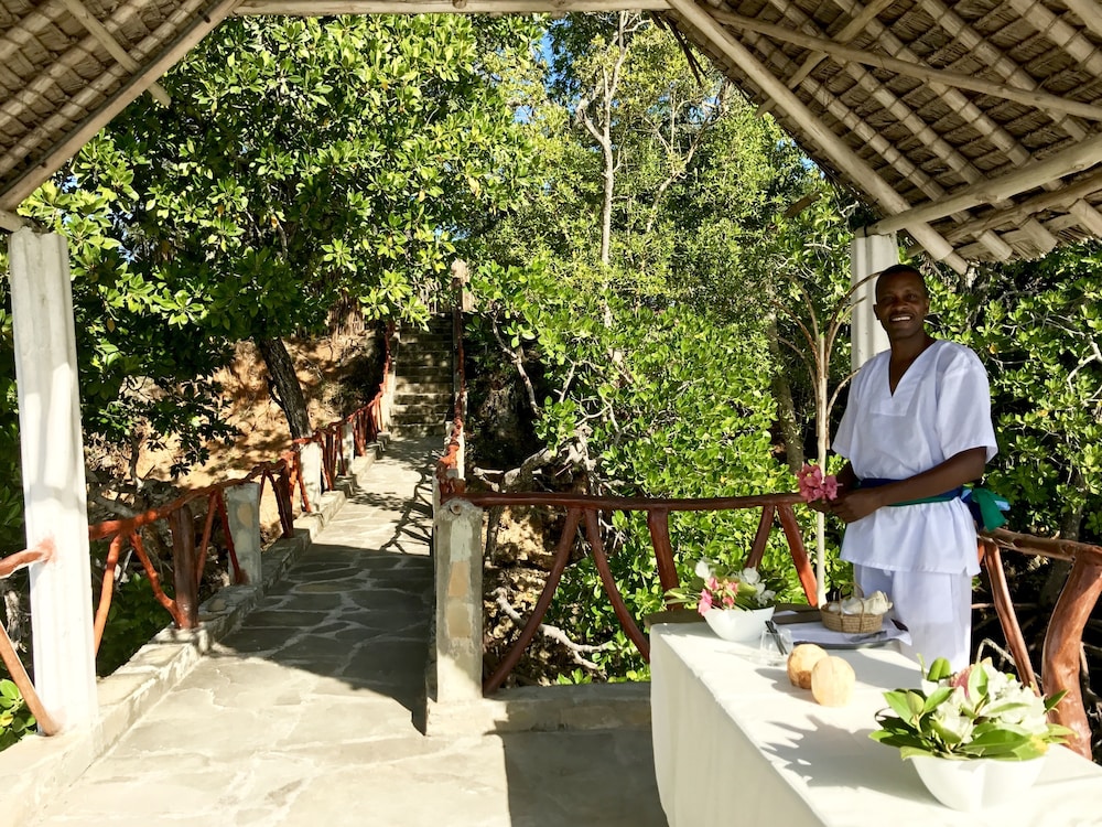 Rock and Sea Resort