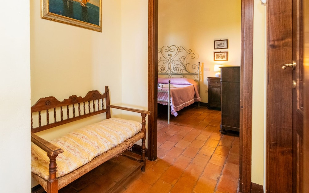 Farmhouse With Exclusive View Between Umbria and Tuscany La Godiola-albizia