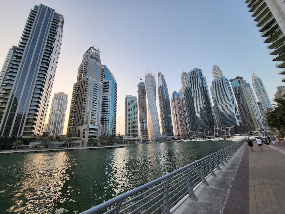 Business Backpackers JBR