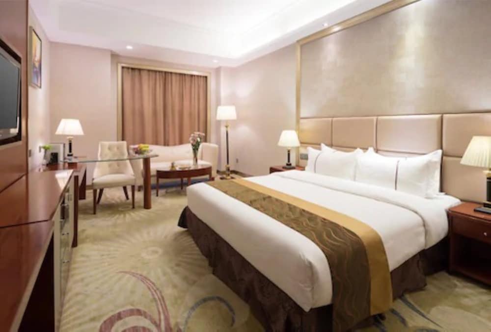 Baoyue Hotel