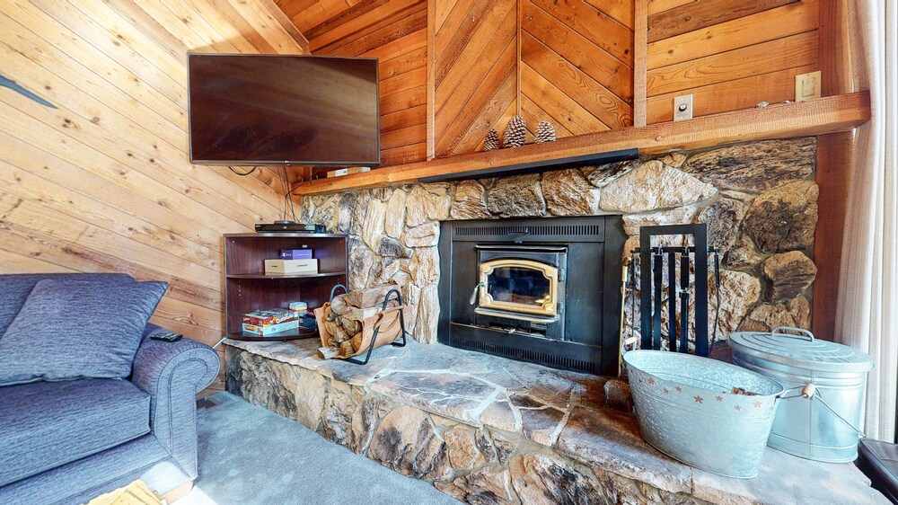 Mammoth Sierra Townhomes #38 3 Bedroom Condo