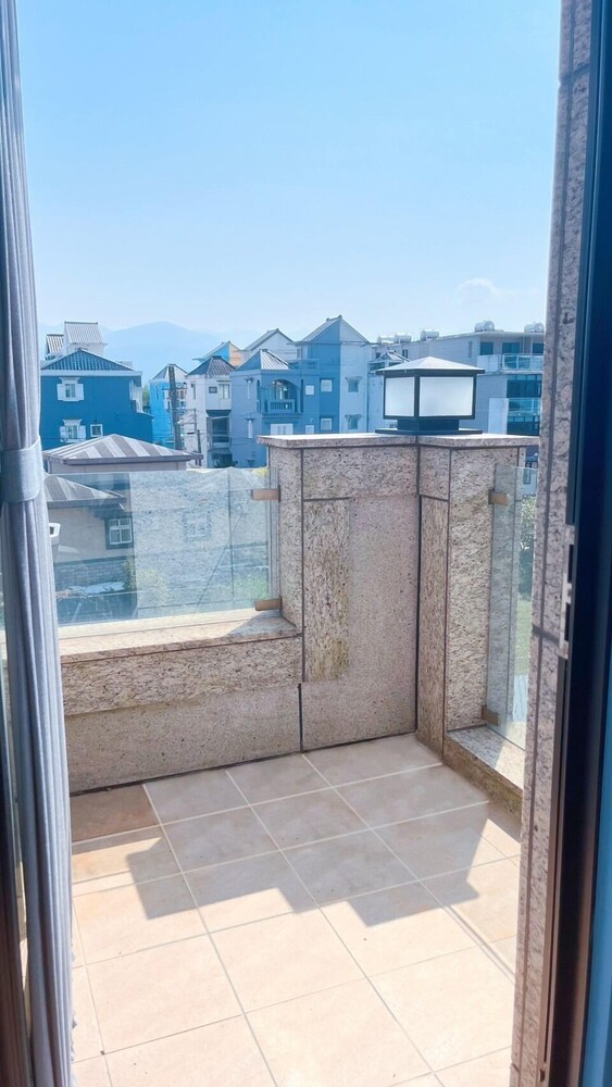 Aqua rooftop