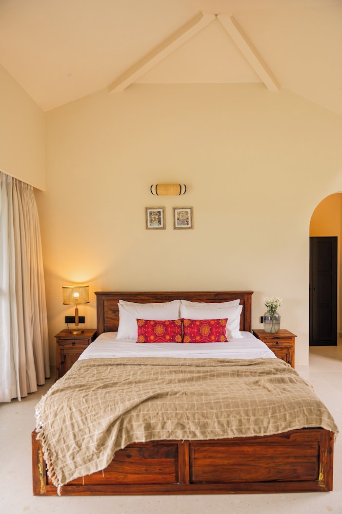 Water Edge by Akama Homes- 4Bhk Luxe