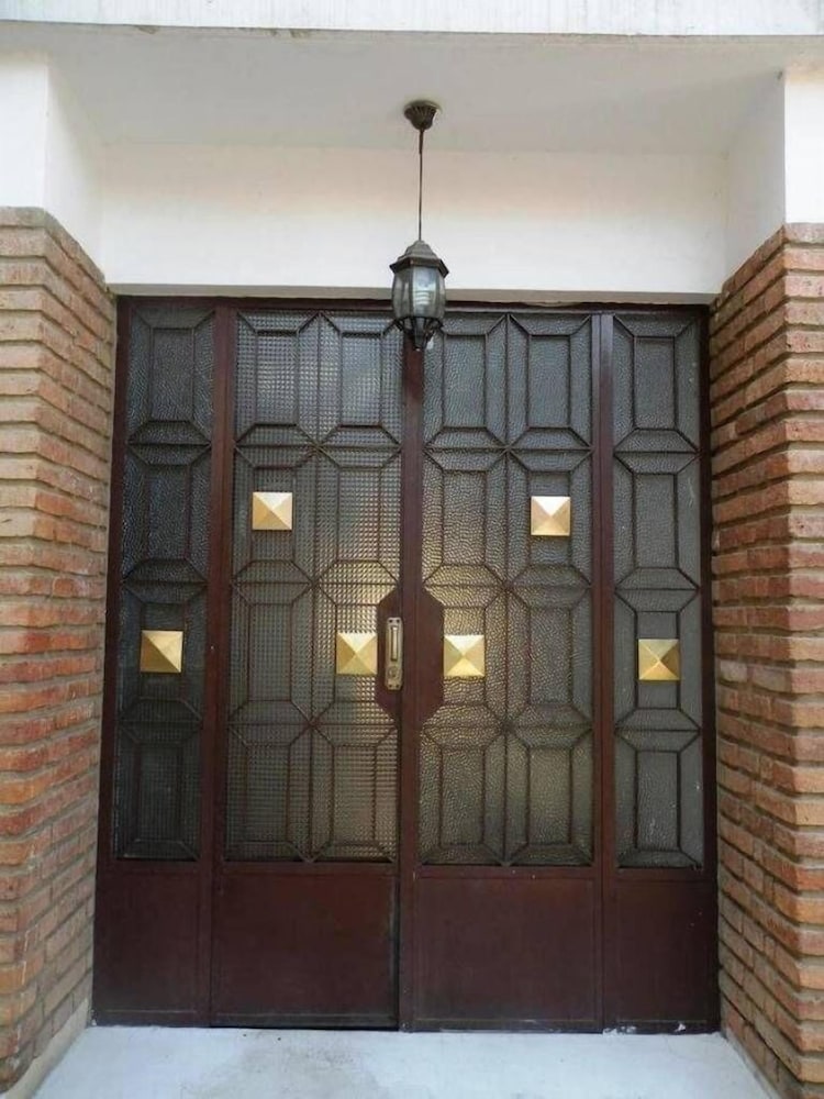El Jardin Suites and Guest House
