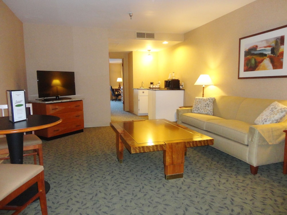 Milwaukee Vacations - Hampton Inn Glendale Milwaukee, WI - Property Image 7