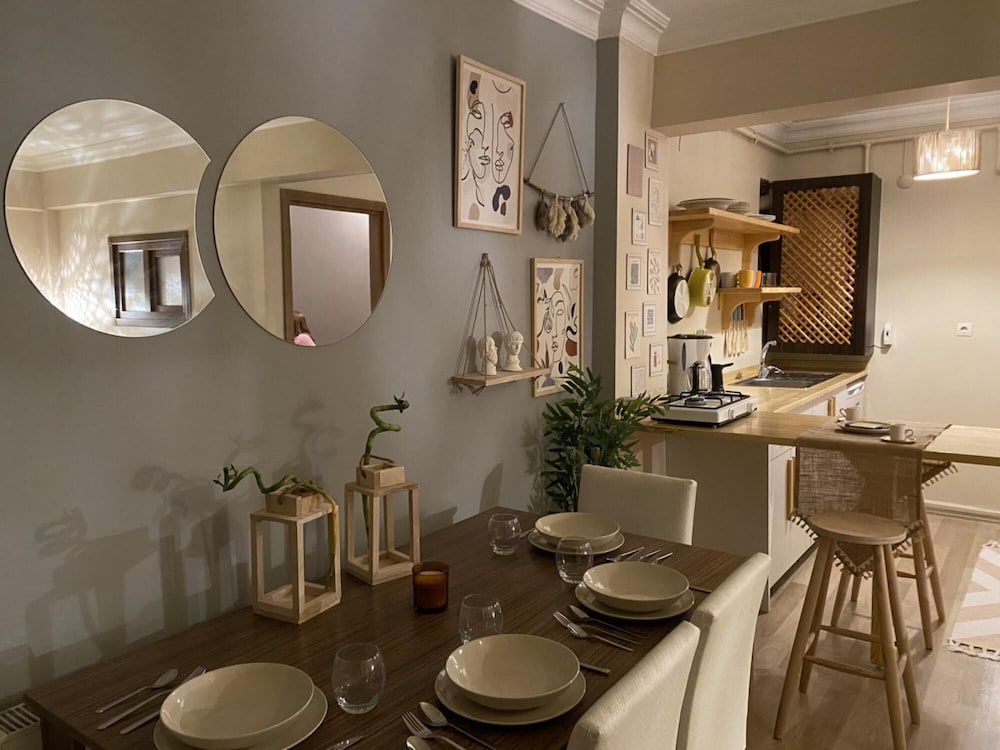 Flat With City View 5-min to Istiklal in Beyoglu