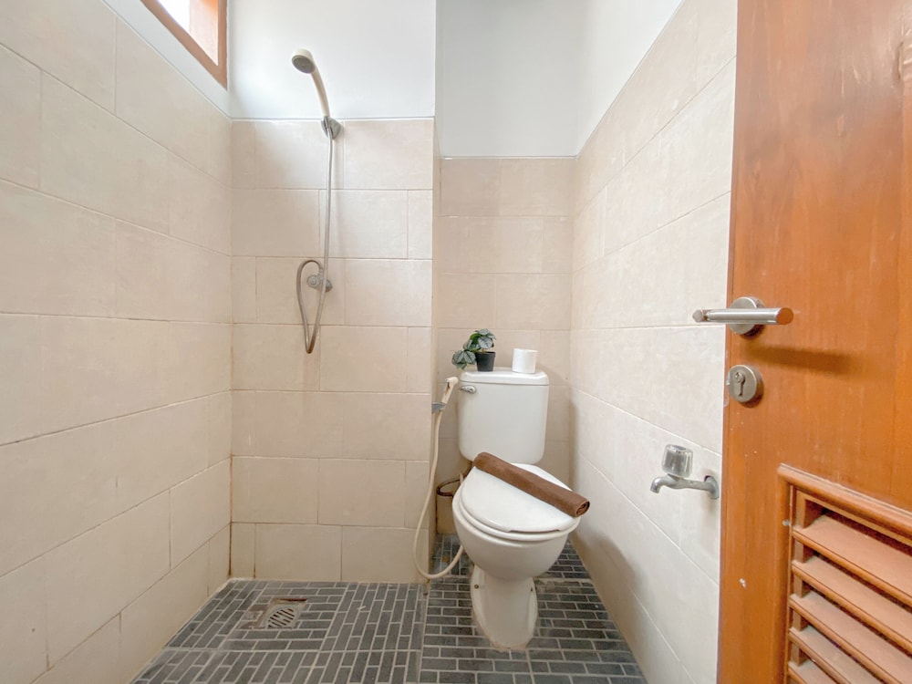 Good Deal And Homey Studio Apartment At Margonda Residence 1