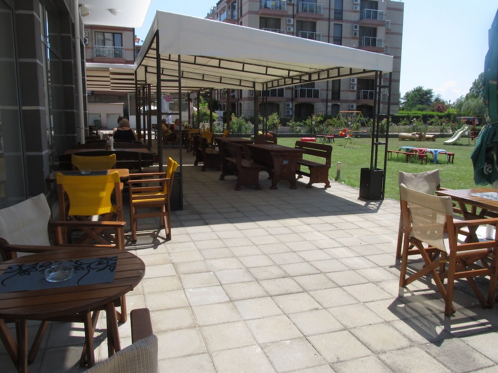 Nessebar Vacations - Aparthotel Cote dAzure - Property Image 6