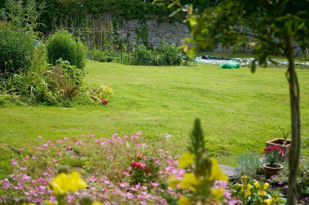 Cuffern Manor