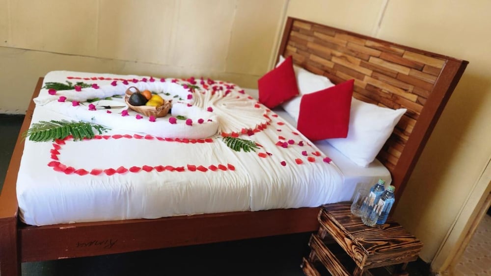 Amanya 2-bedroom Self Catering Tent