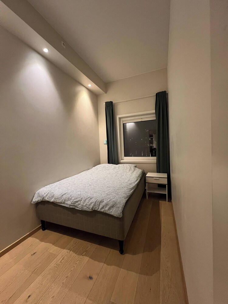 Stylish Seaview 4 Beds Central Apartment Sorenga