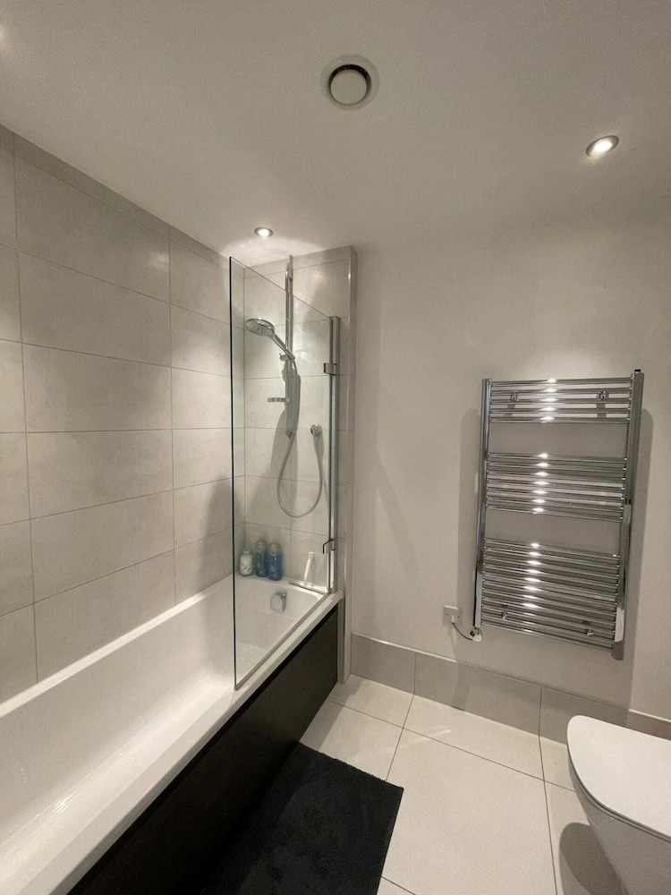 Beautiful & Bright 2BD Flat - Hackney Wick