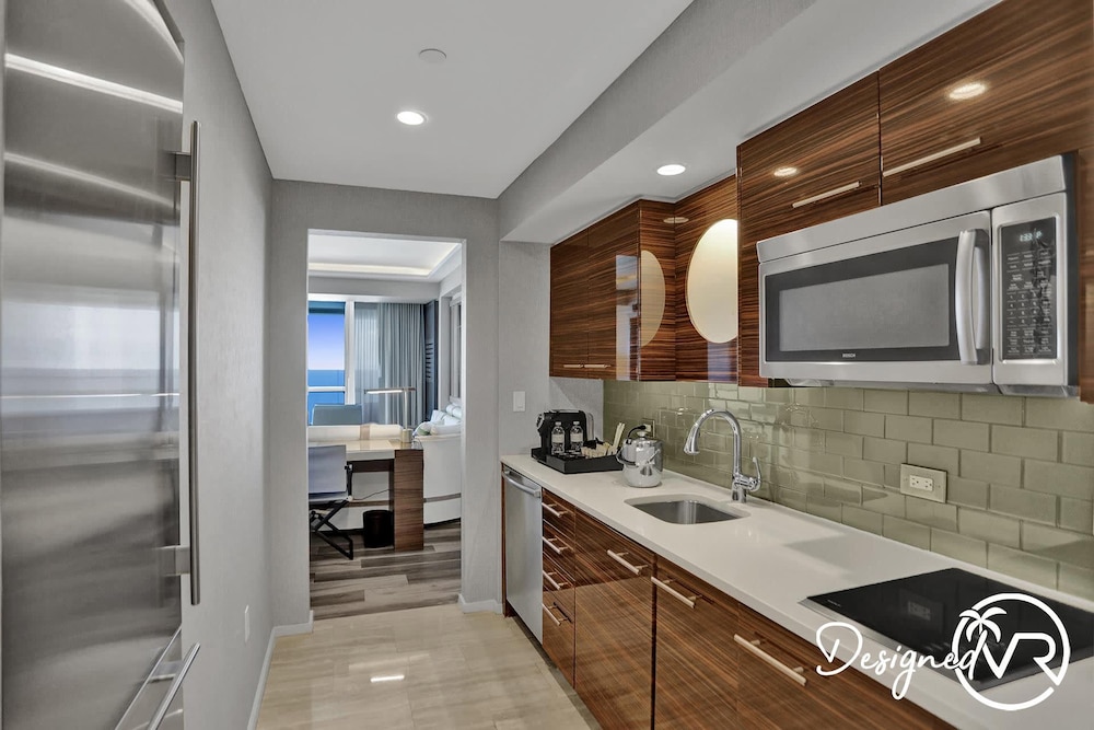 Stunning Beachfront Luxury- Your Perfect Getaway!