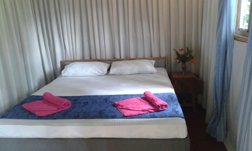 Kandy Village Glamping view 3