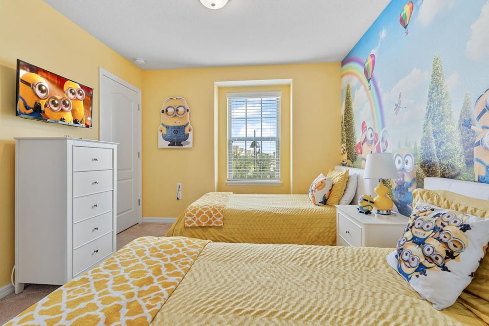 Spacious 5BR Villa w Private Pool Near Disney