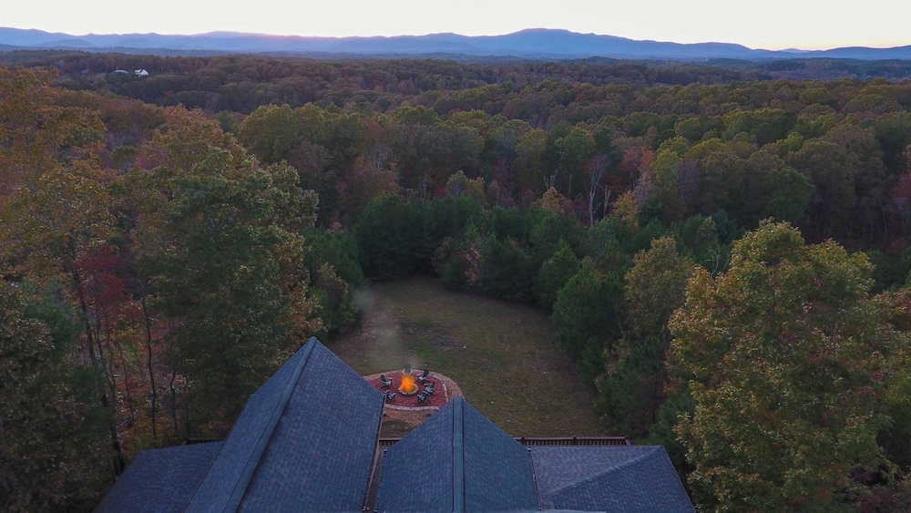 Eagles Breeze Nevaeh Cabin Rentals