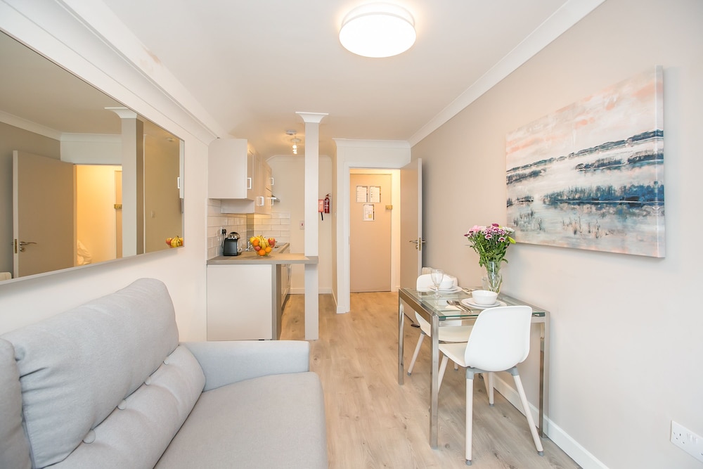 St Stephen's Green District Apartments 2