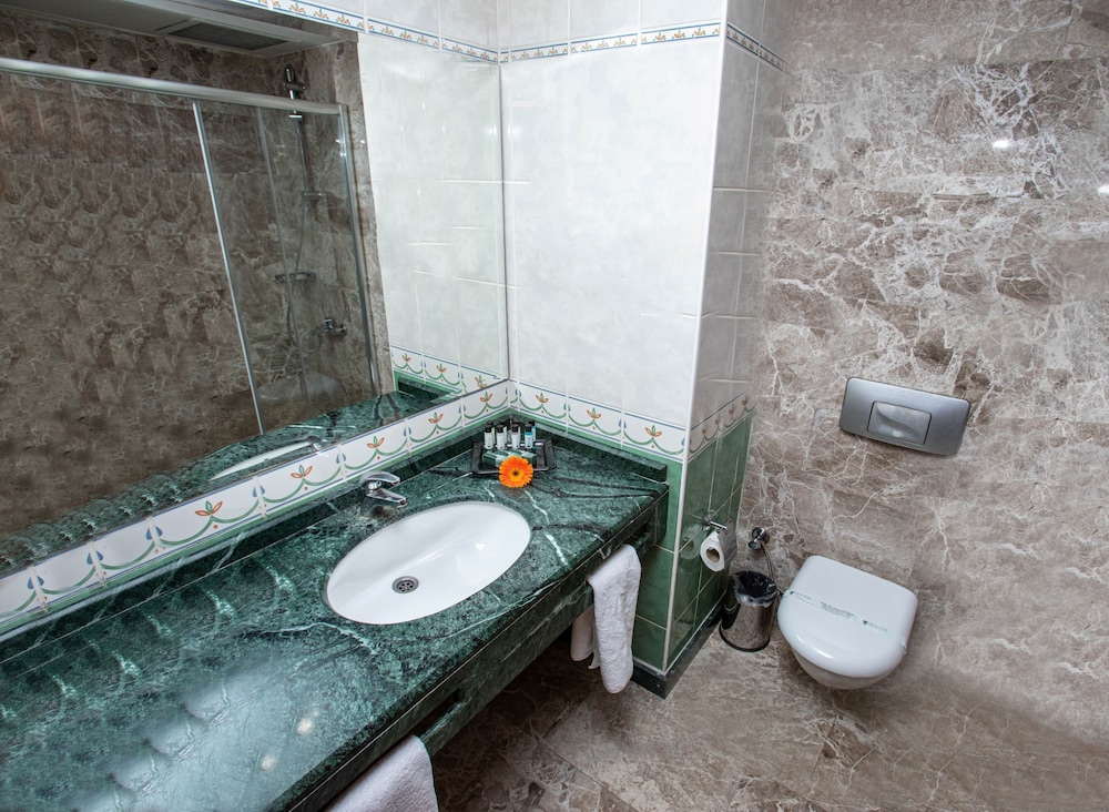 The Green Park Merter - Image 18