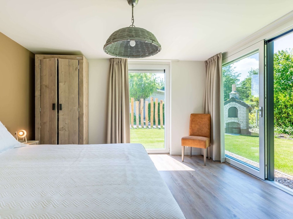 Lovely Holiday Home in a Quiet Location view 5