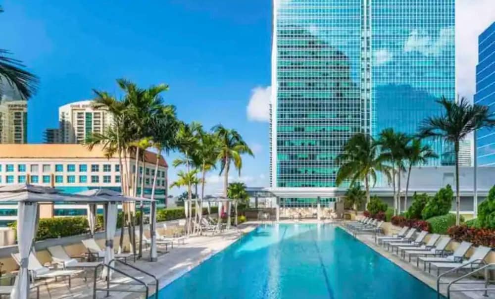 AKA Brickell City Views Free Parking by Palermo Home