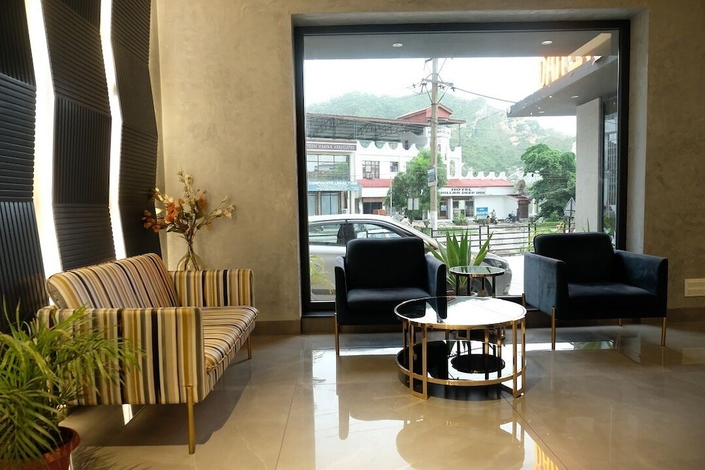 Black Mango Resort