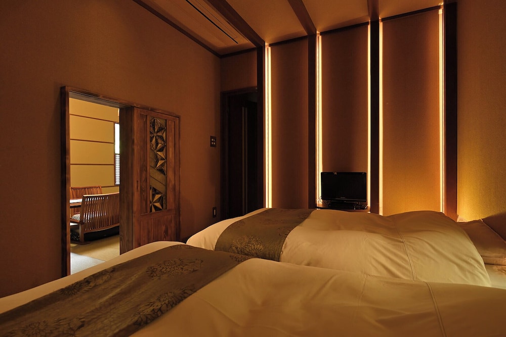 Tonosawa Onsen Yamano Chaya Ryokan