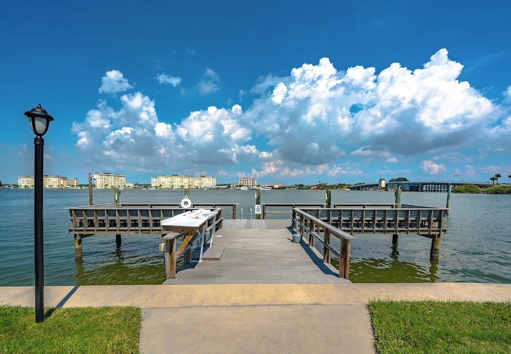 Madeira Beach Yacht Club 151H by Distinctive Beach Rentals
