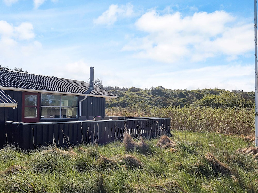 6 Person Holiday Home in Hjorring