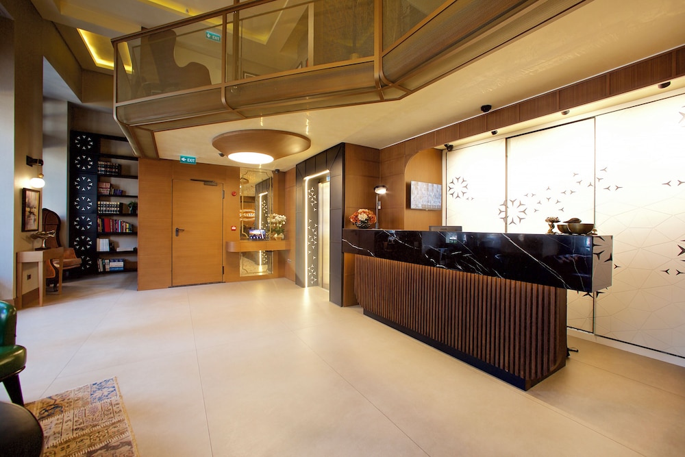 Momento Golden Horn Otel - Image 7