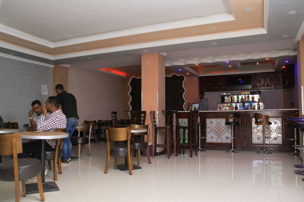 Bnow Hotel