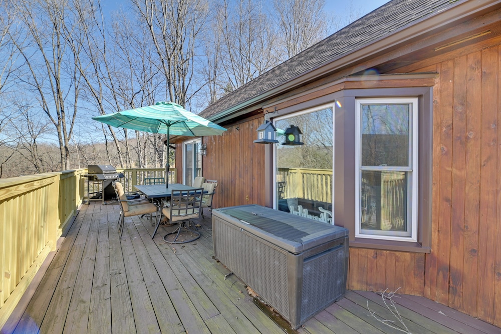 The Toasted Marshmallow Ski & Lake Retreat