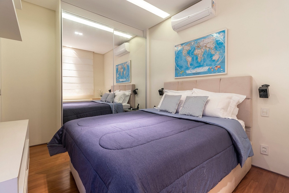 Leblon | 5 min da Praia, com workspace e perto do comércio do bairro - por Casapē Rio