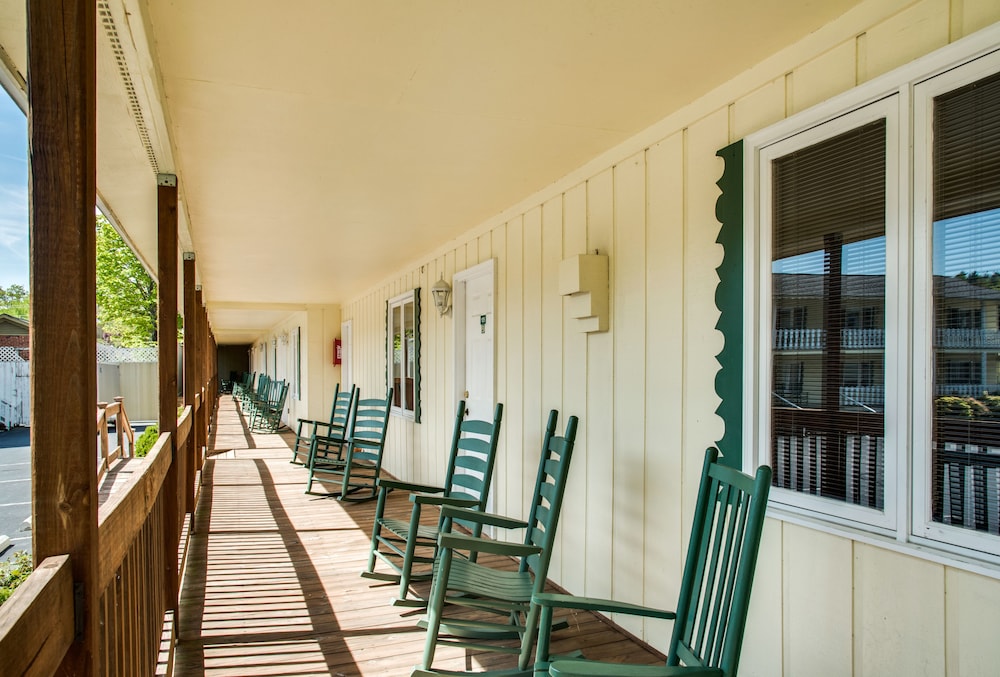 Boxwood Lodge