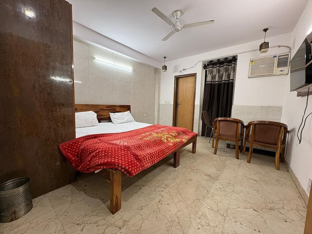 Hotel Twamev Ashram