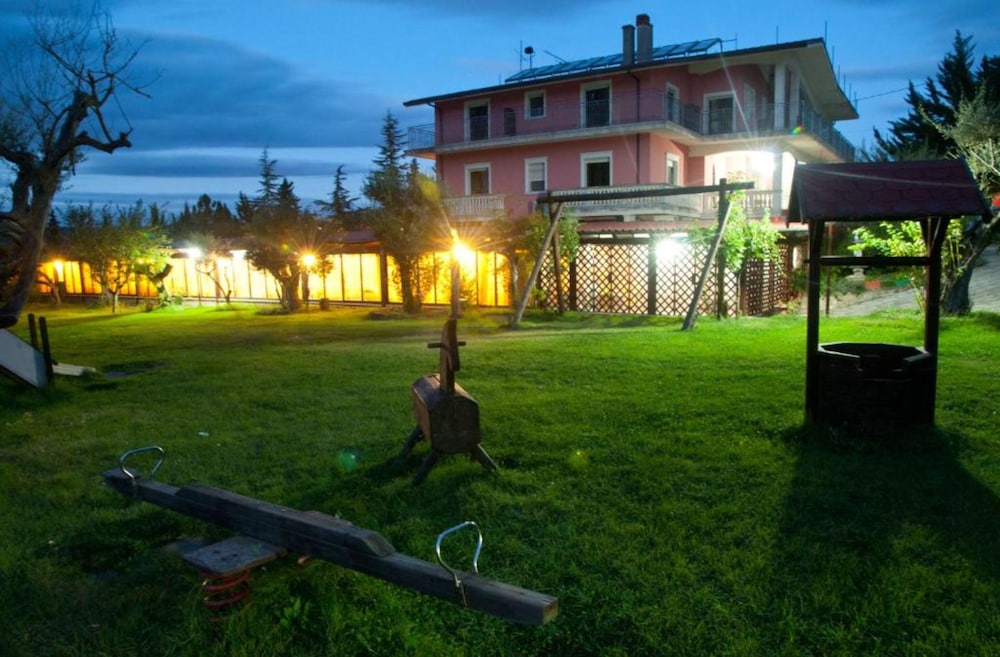 Photo 11