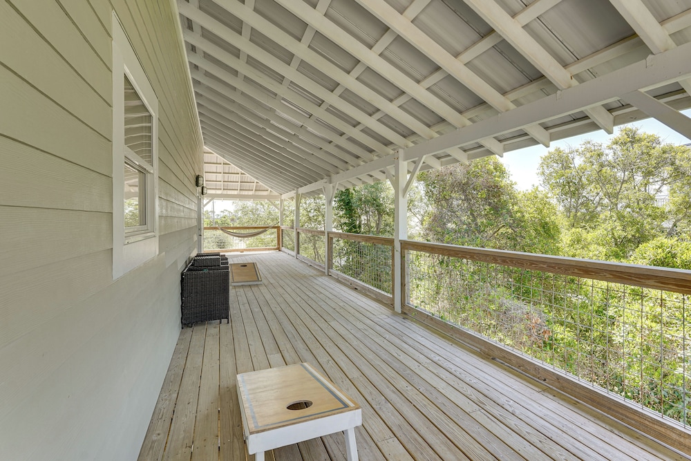 Walk to Ocean: Beach House w/ Pool in Port St Joe!