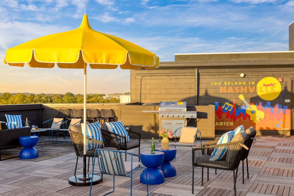 The Carter 501 by Avantstay Mins to Downtown