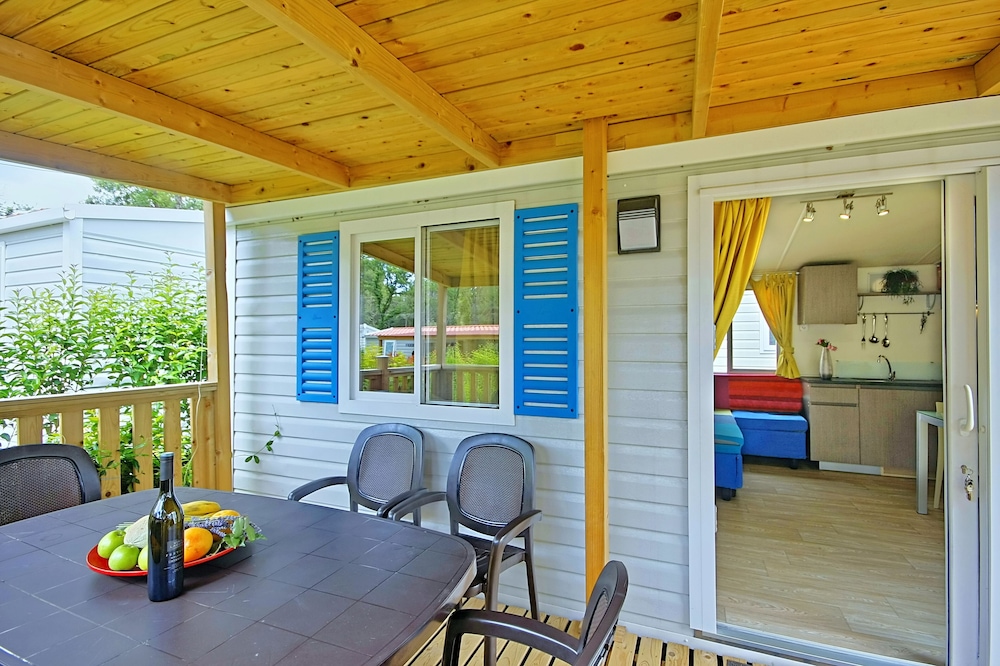 Camping Adria Mobile Homes in Brioni view 5