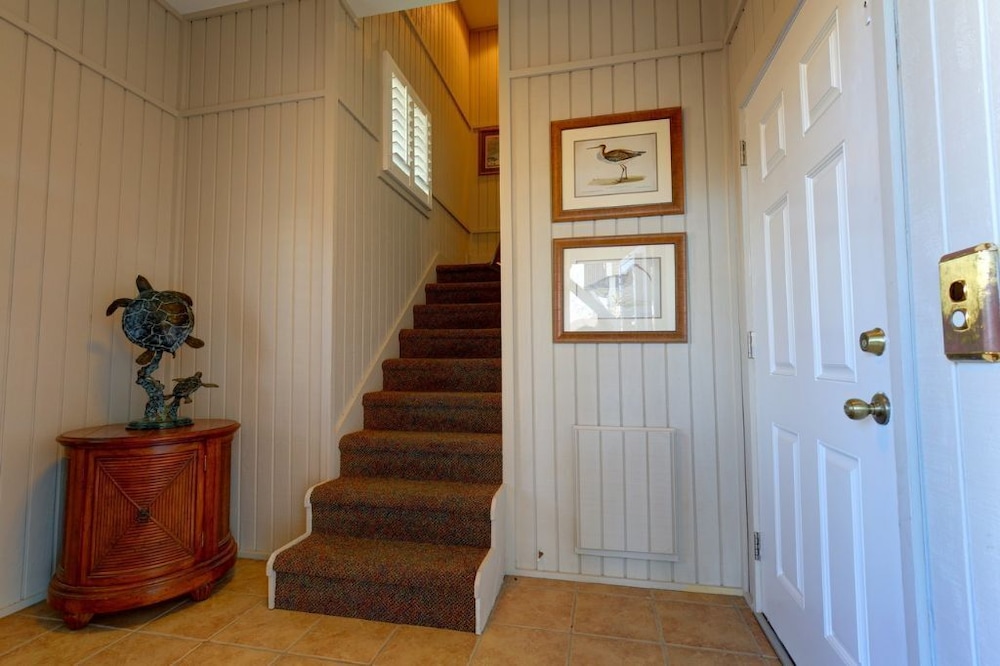 The Seventh Day 6 Bedroom Home by RedAwning