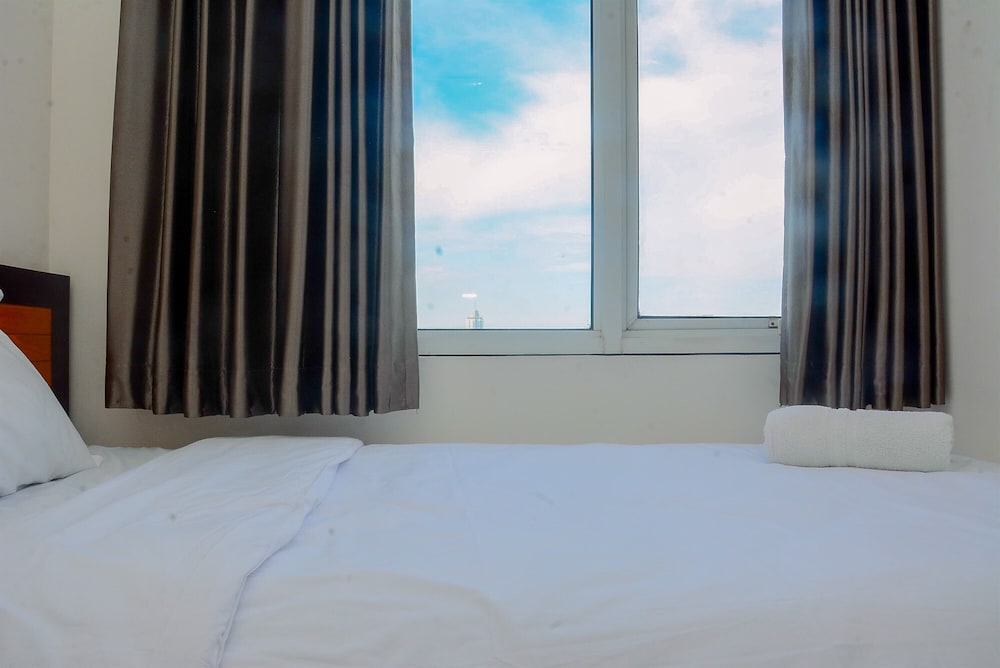 Strategic Location 2BR Apartment at FX Residence By Travelio view 5