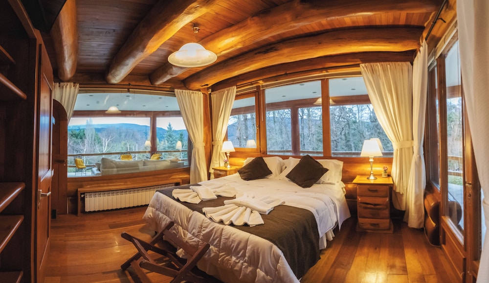 Rotui Luxury Village