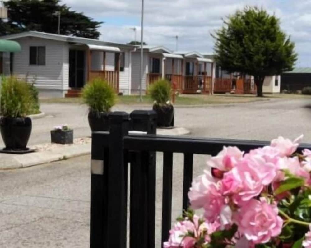 Bay View Holiday Village