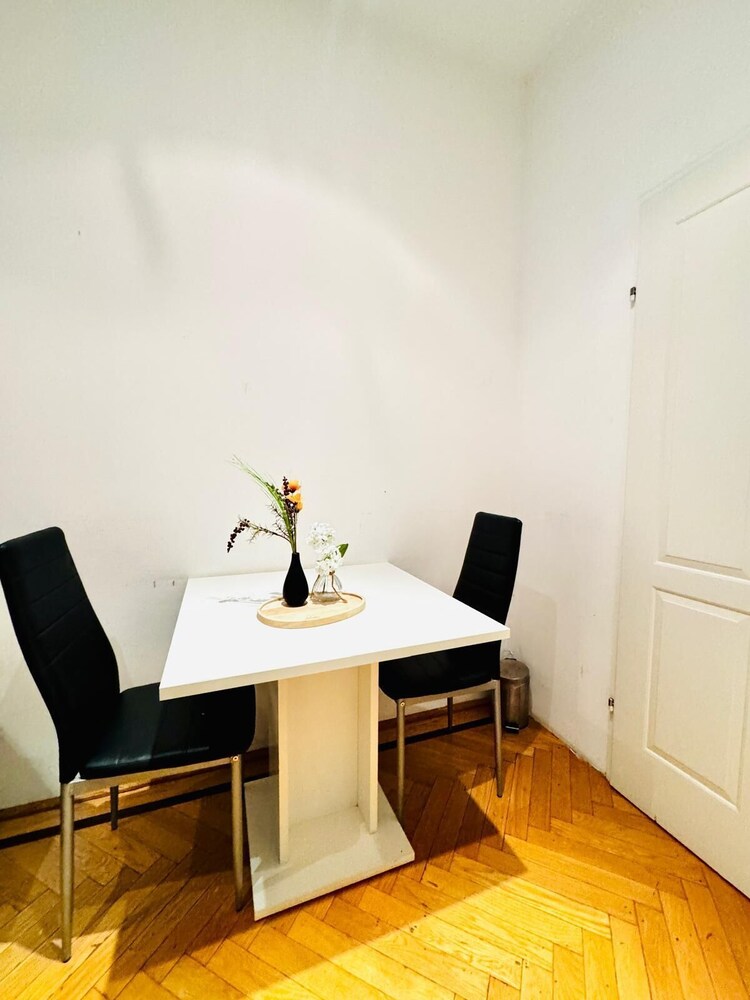 Perfect 7BR Stay Near Hauptbahnhof