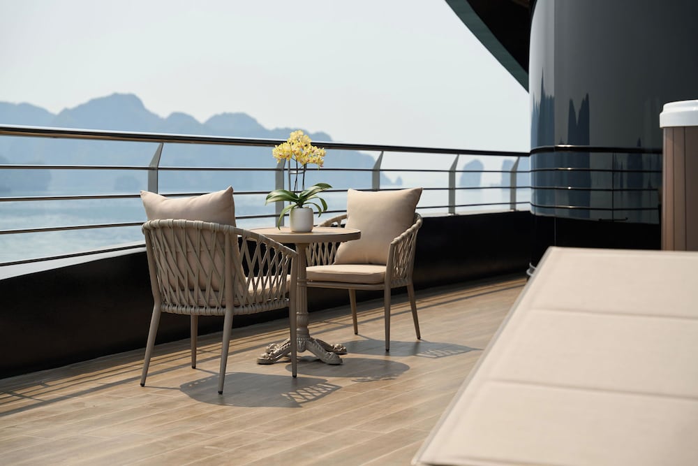 Calista Halong Bay Cruise
