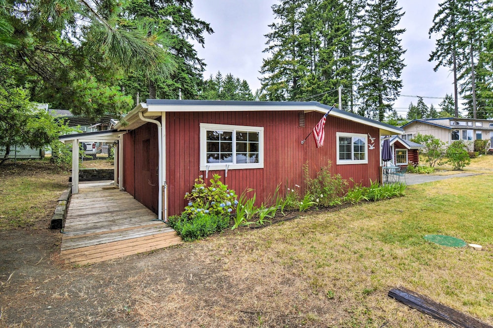 Historic Belfair Cabin Abode on the Hood Canal! view 2