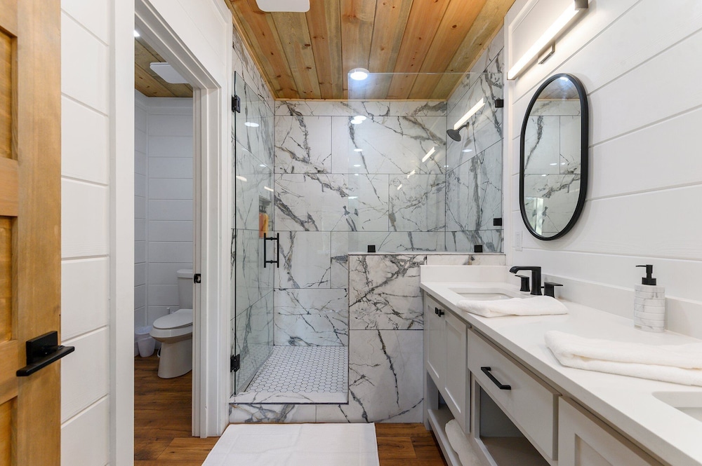 Luxury Retreat in Broken Bow