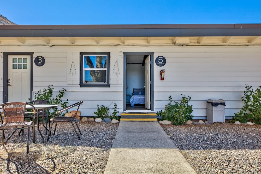West Walker Motel