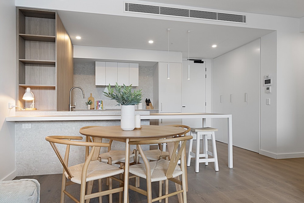 Spacious 2-bed Apartment in North Fremantle